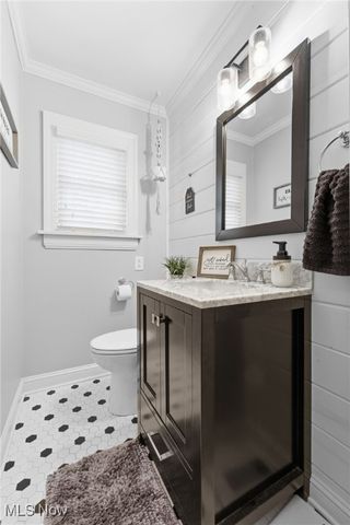 720 Knoll Street SE, North Canton, OH 44709