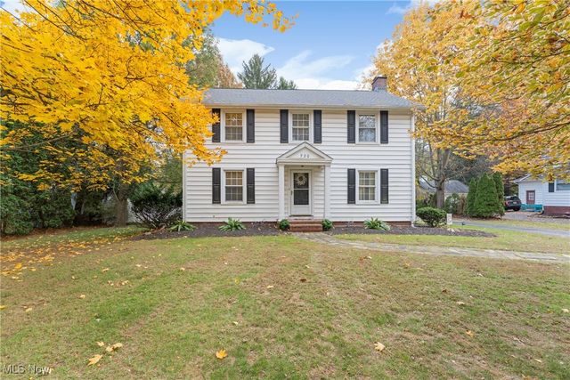 720 Knoll Street SE, North Canton, OH 44709