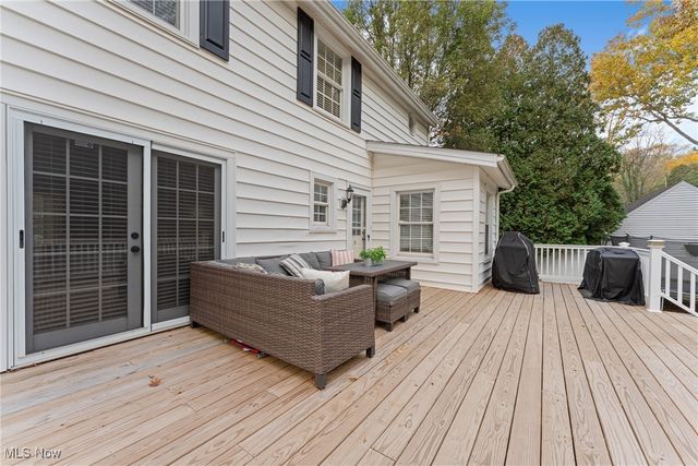 720 Knoll Street SE, North Canton, OH 44709