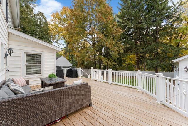 720 Knoll Street SE, North Canton, OH 44709