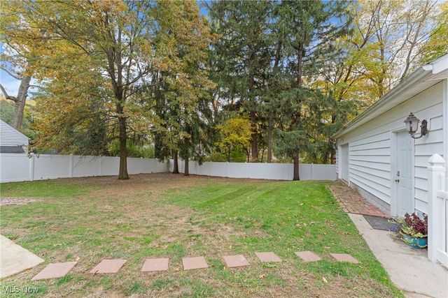 720 Knoll Street SE, North Canton, OH 44709