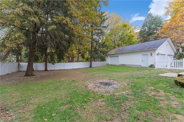 720 Knoll Street SE, North Canton, OH 44709