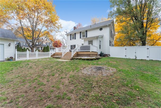 720 Knoll Street SE, North Canton, OH 44709