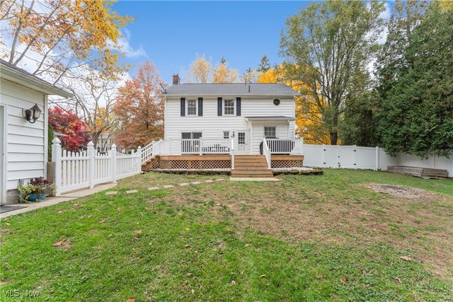 720 Knoll Street SE, North Canton, OH 44709