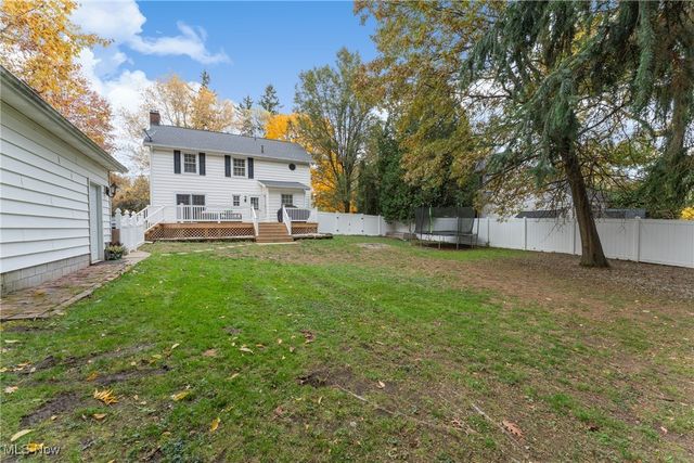 720 Knoll Street SE, North Canton, OH 44709