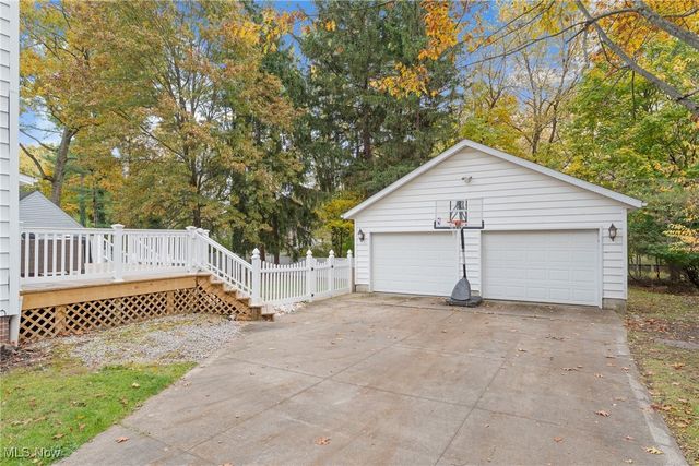 720 Knoll Street SE, North Canton, OH 44709