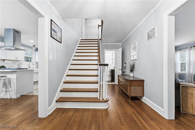 720 Knoll Street SE, North Canton, OH 44709