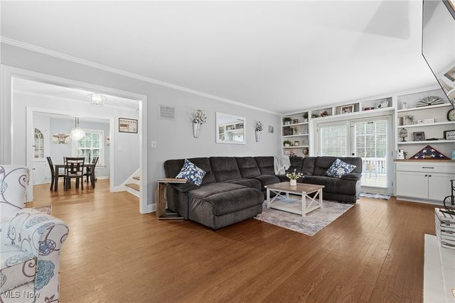 720 Knoll Street SE, North Canton, OH 44709