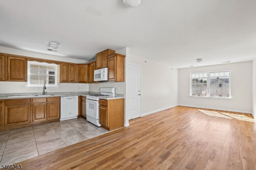 1063 William St, Elizabeth City, NJ 07201 — photo 4