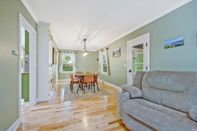 8811 Old State Road, Evansville, IN 47711