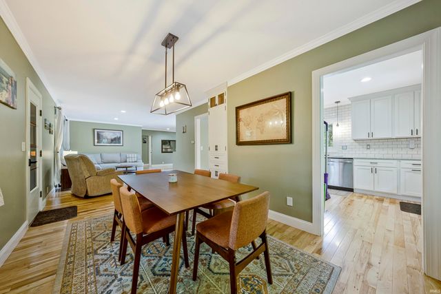 8811 Old State Road, Evansville, IN 47711