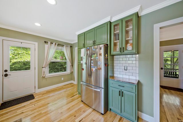8811 Old State Road, Evansville, IN 47711