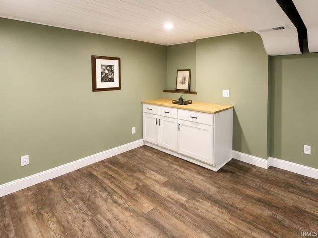 8811 Old State Road, Evansville, IN 47711