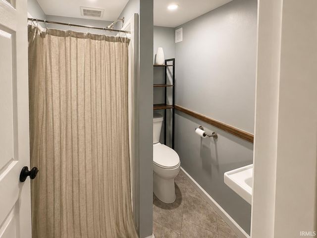 8811 Old State Road, Evansville, IN 47711