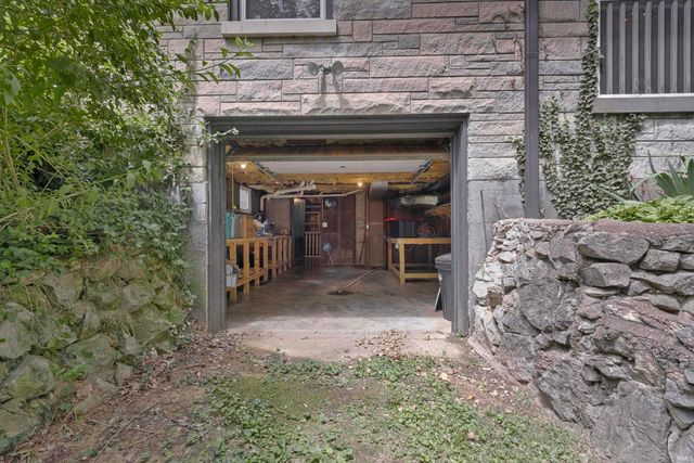 8811 Old State Road, Evansville, IN 47711