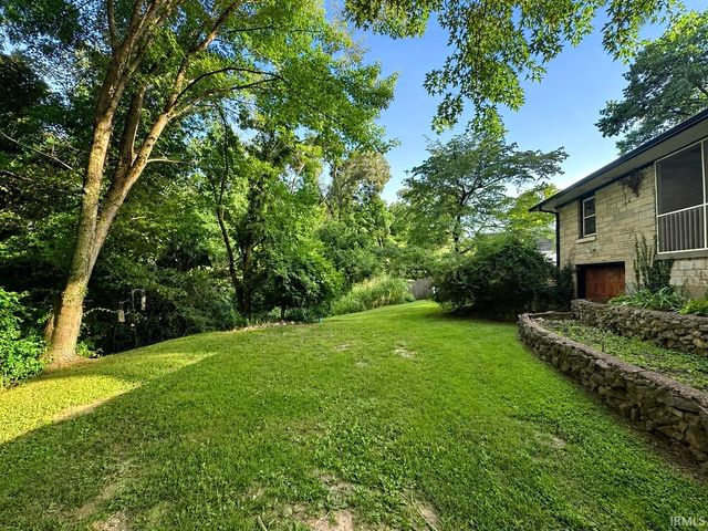 8811 Old State Road, Evansville, IN 47711