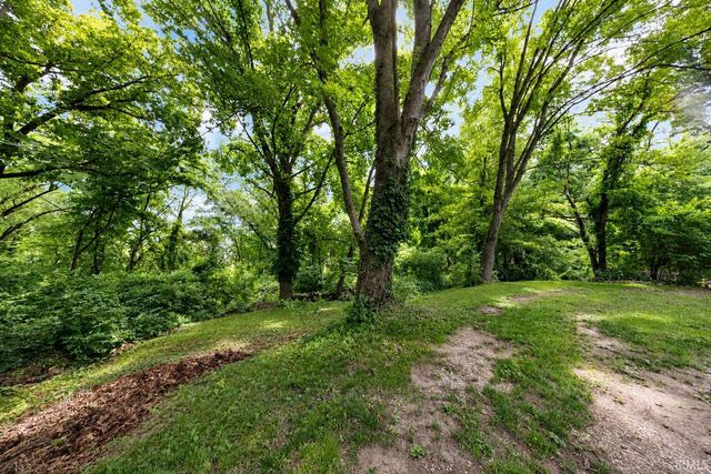 8811 Old State Road, Evansville, IN 47711