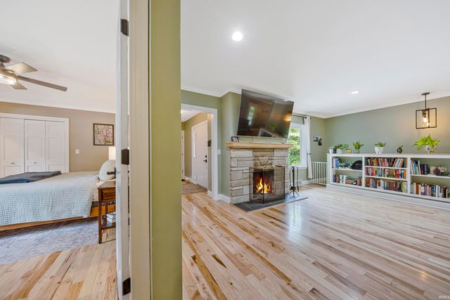 8811 Old State Road, Evansville, IN 47711
