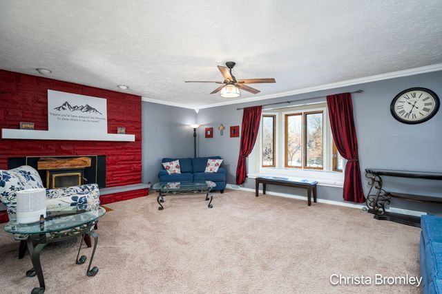 12740 Triple Oak Drive NE, Lowell, MI 49331