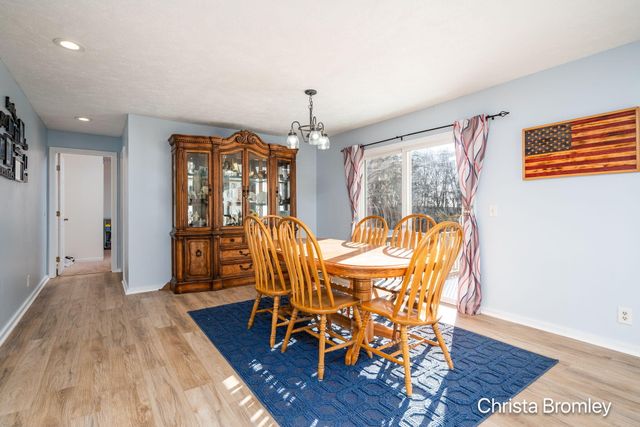 12740 Triple Oak Drive NE, Lowell, MI 49331