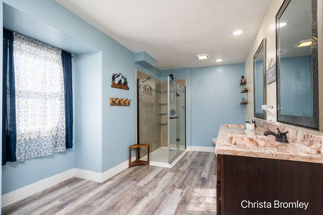 12740 Triple Oak Drive NE, Lowell, MI 49331