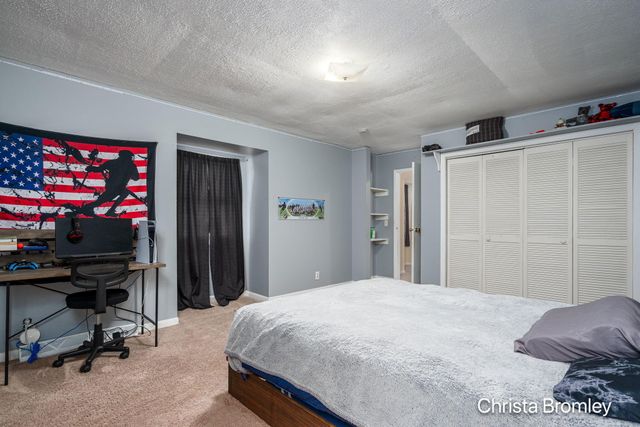 12740 Triple Oak Drive NE, Lowell, MI 49331