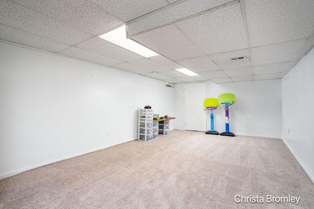 12740 Triple Oak Drive NE, Lowell, MI 49331