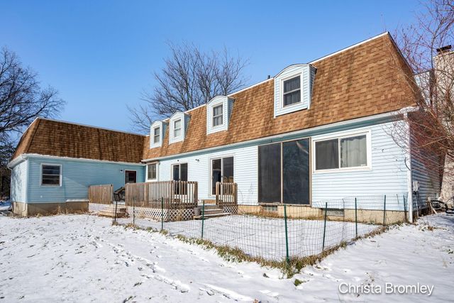 12740 Triple Oak Drive NE, Lowell, MI 49331