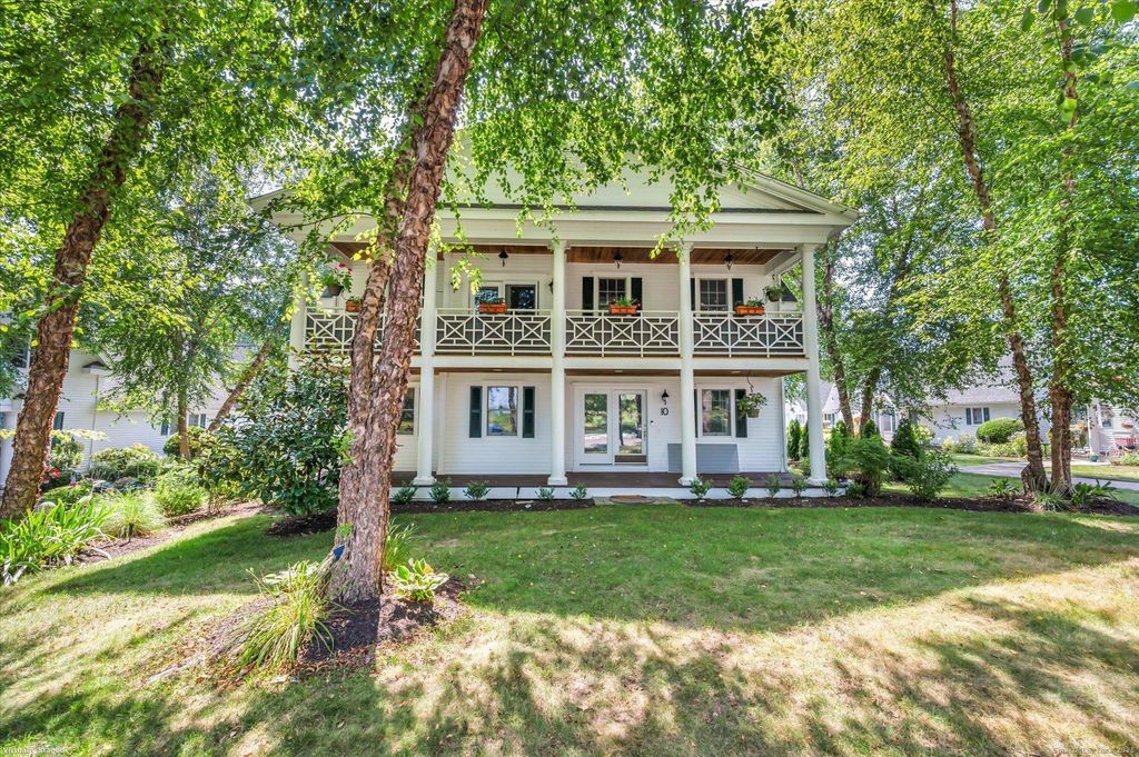 10 Augusta Circle 10, East Haddam, CT 06469
