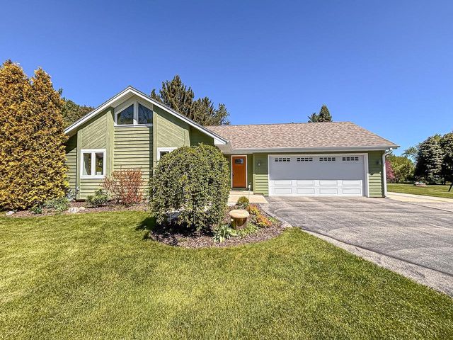 S50W30750 Walnut STREET, Mukwonago, WI 53149