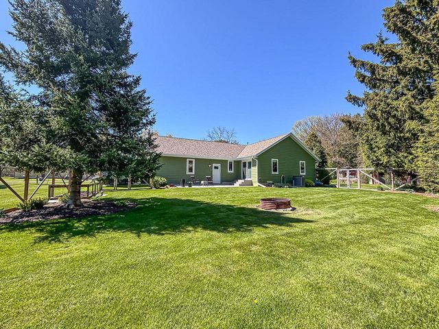 S50W30750 Walnut STREET, Mukwonago, WI 53149