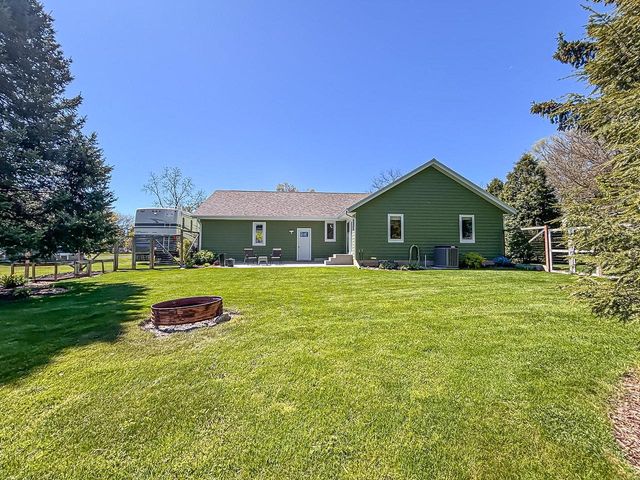 S50W30750 Walnut STREET, Mukwonago, WI 53149