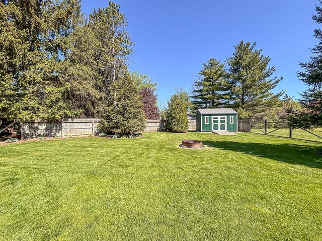 S50W30750 Walnut STREET, Mukwonago, WI 53149