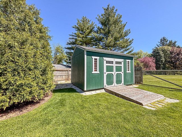 S50W30750 Walnut STREET, Mukwonago, WI 53149