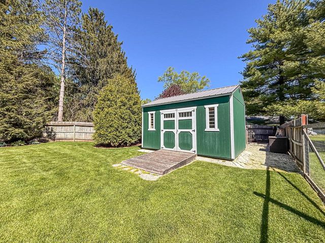 S50W30750 Walnut STREET, Mukwonago, WI 53149