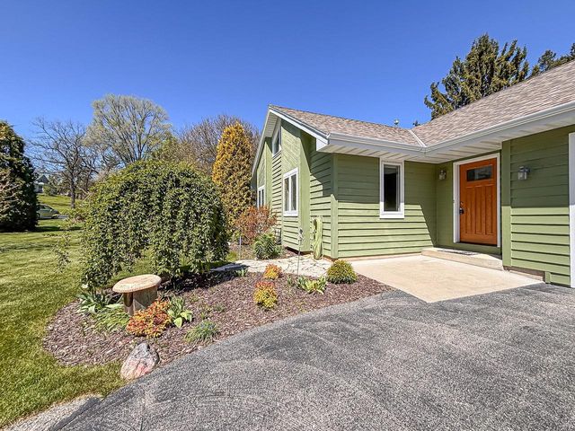 S50W30750 Walnut STREET, Mukwonago, WI 53149