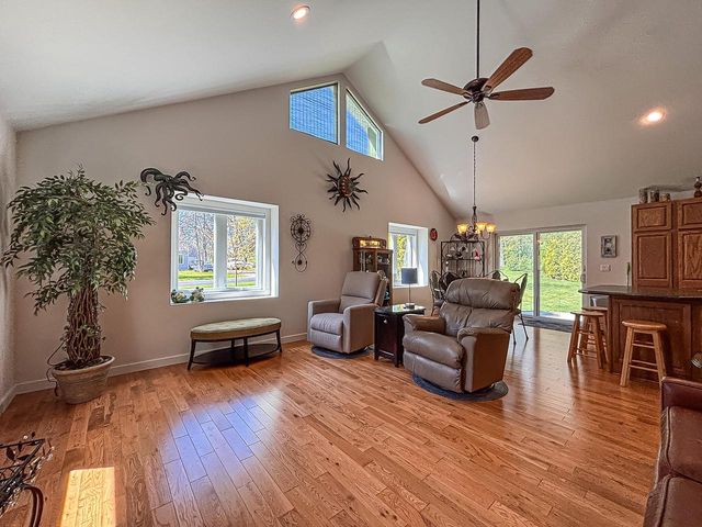 S50W30750 Walnut STREET, Mukwonago, WI 53149