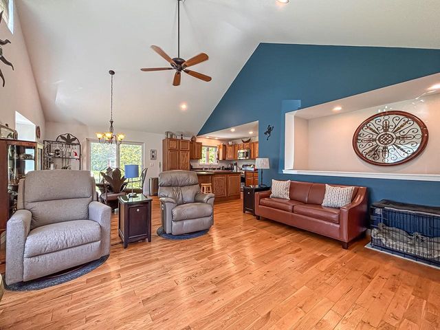 S50W30750 Walnut STREET, Mukwonago, WI 53149