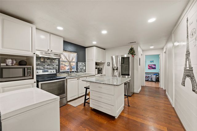 4404 Newman Drive, Haltom City, TX 76117