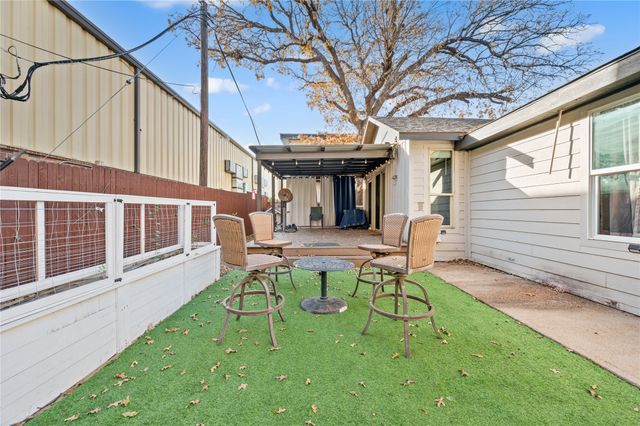 4404 Newman Drive, Haltom City, TX 76117