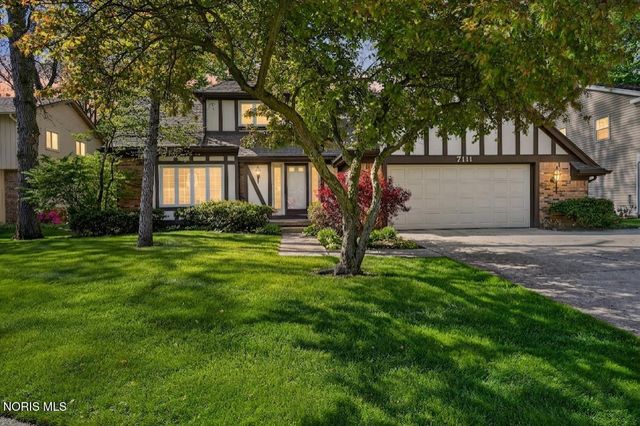 7111 Williamsburg Drive, Sylvania, OH 43560