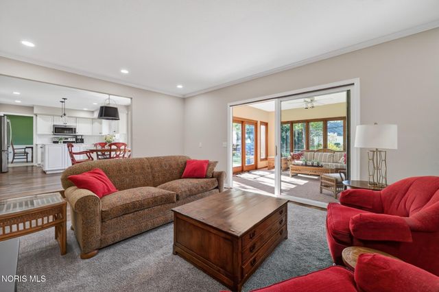 7111 Williamsburg Drive, Sylvania, OH 43560