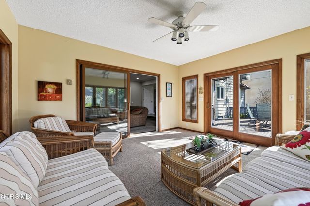 7111 Williamsburg Drive, Sylvania, OH 43560