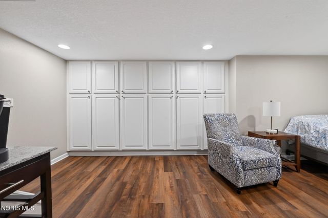 7111 Williamsburg Drive, Sylvania, OH 43560
