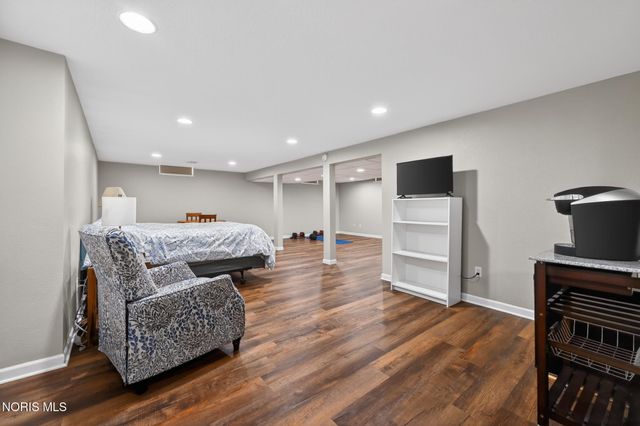7111 Williamsburg Drive, Sylvania, OH 43560