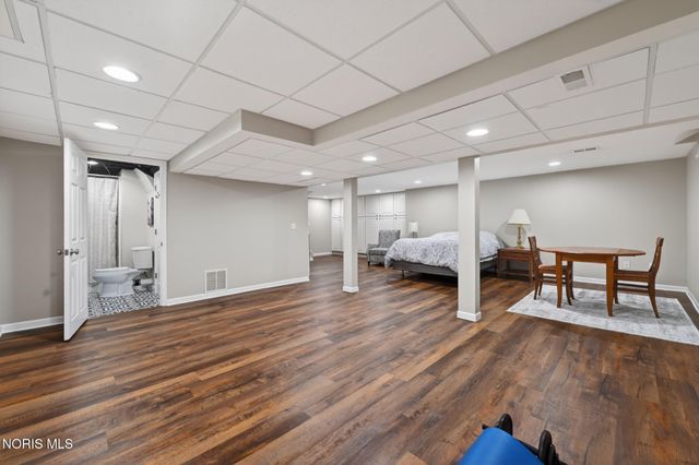 7111 Williamsburg Drive, Sylvania, OH 43560