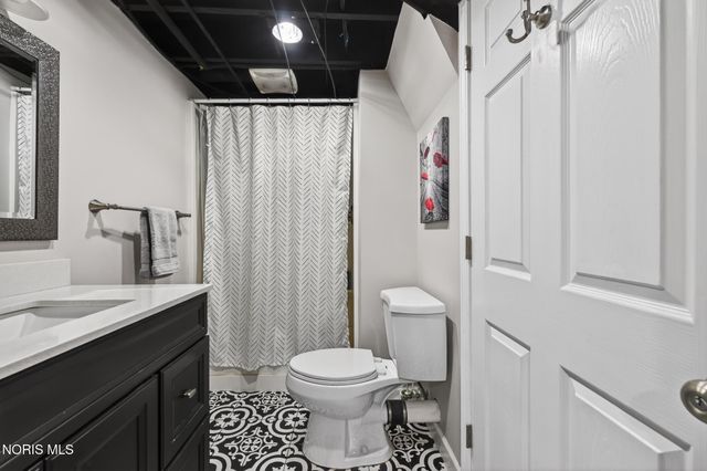 7111 Williamsburg Drive, Sylvania, OH 43560