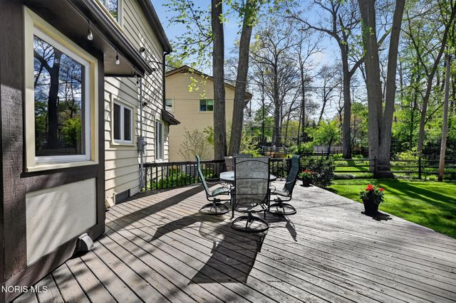 7111 Williamsburg Drive, Sylvania, OH 43560