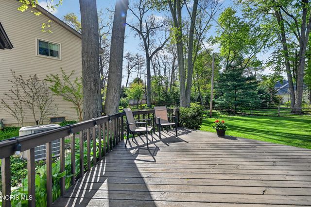 7111 Williamsburg Drive, Sylvania, OH 43560