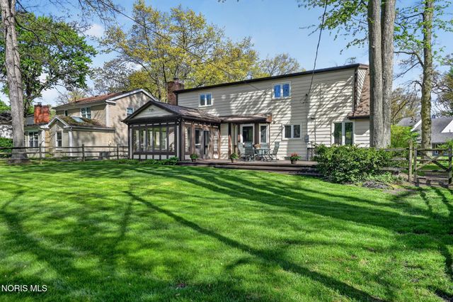 7111 Williamsburg Drive, Sylvania, OH 43560